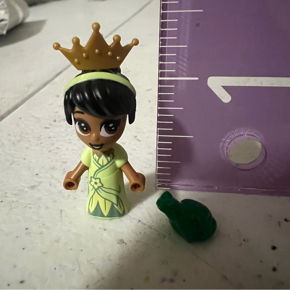 Lego Tiana micro friends doll - Picture 2 of 2